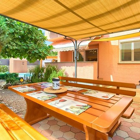 Apartman Bor Krk คิร์ก ภายนอก รูปภาพ