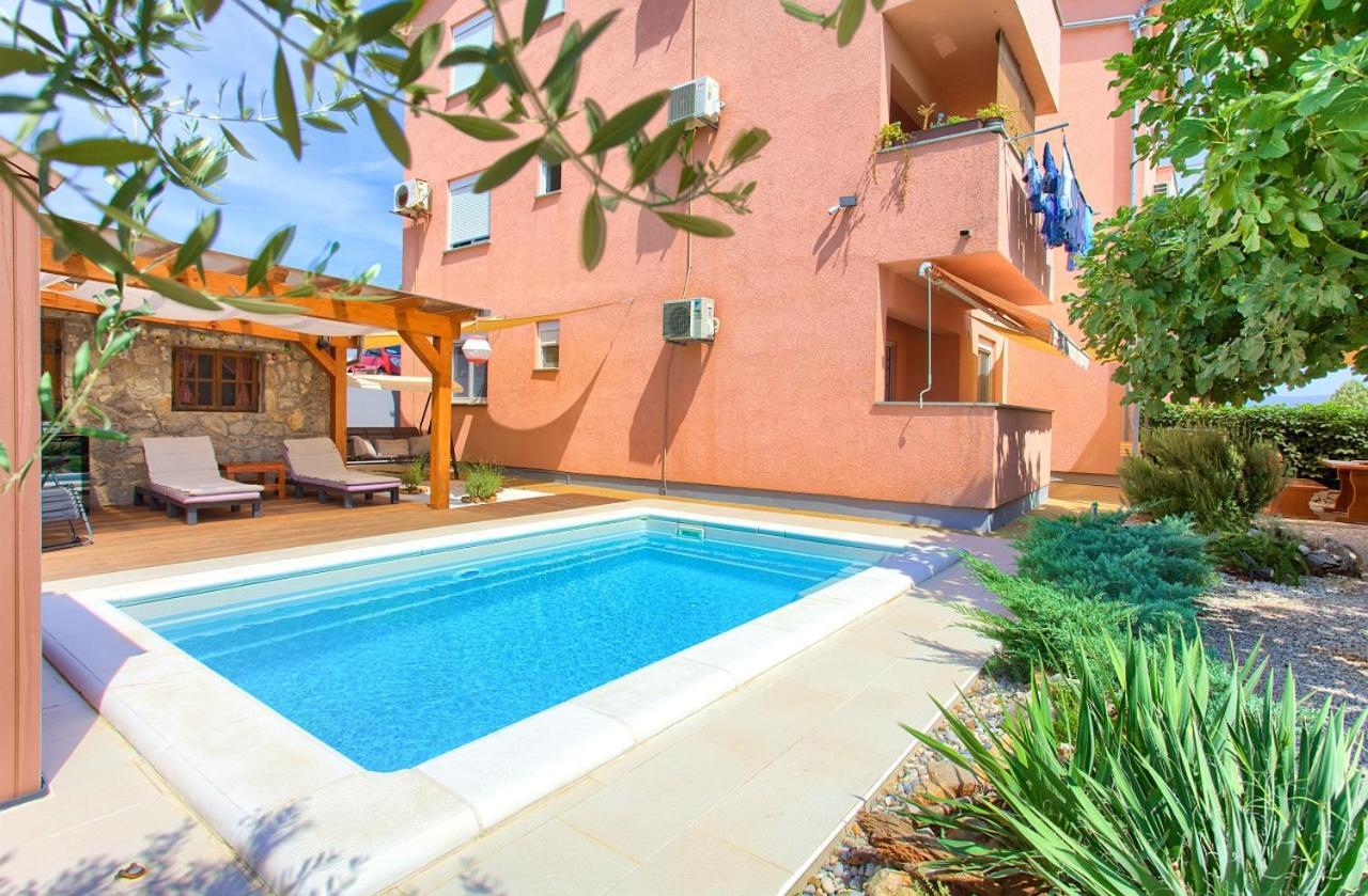 Apartman Bor Krk คิร์ก ภายนอก รูปภาพ